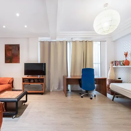 Apartment Aston - Amplio Y Sereno A Pocos Metros Del Centro *